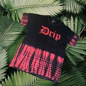 Two toned short sleeve men’s shirt.